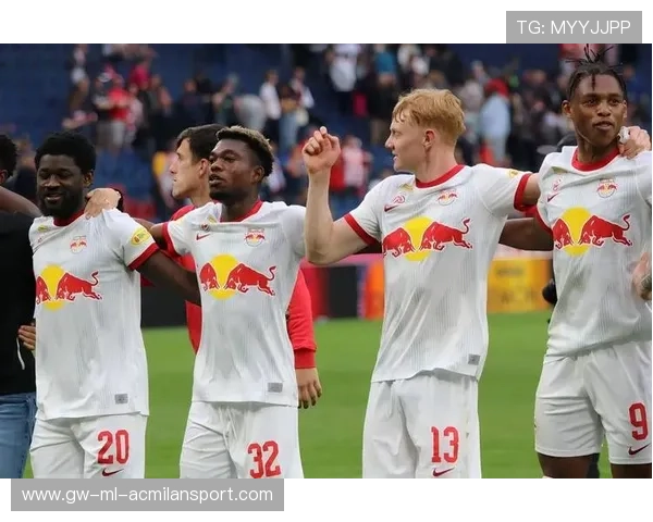 巴萨防线混乱被布鲁日逼平3-3 弗里克急需加强防守问题整改 巴萨防线混乱被布鲁日逼平3-3 弗里克急需加强防守问题整改