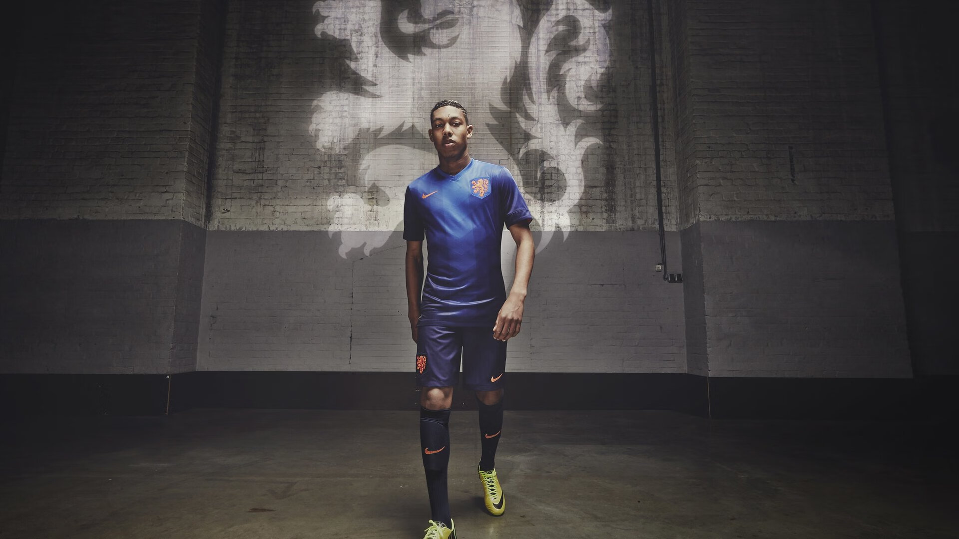 “阿根廷美洲狮队展现团队力量,成功超越对手”