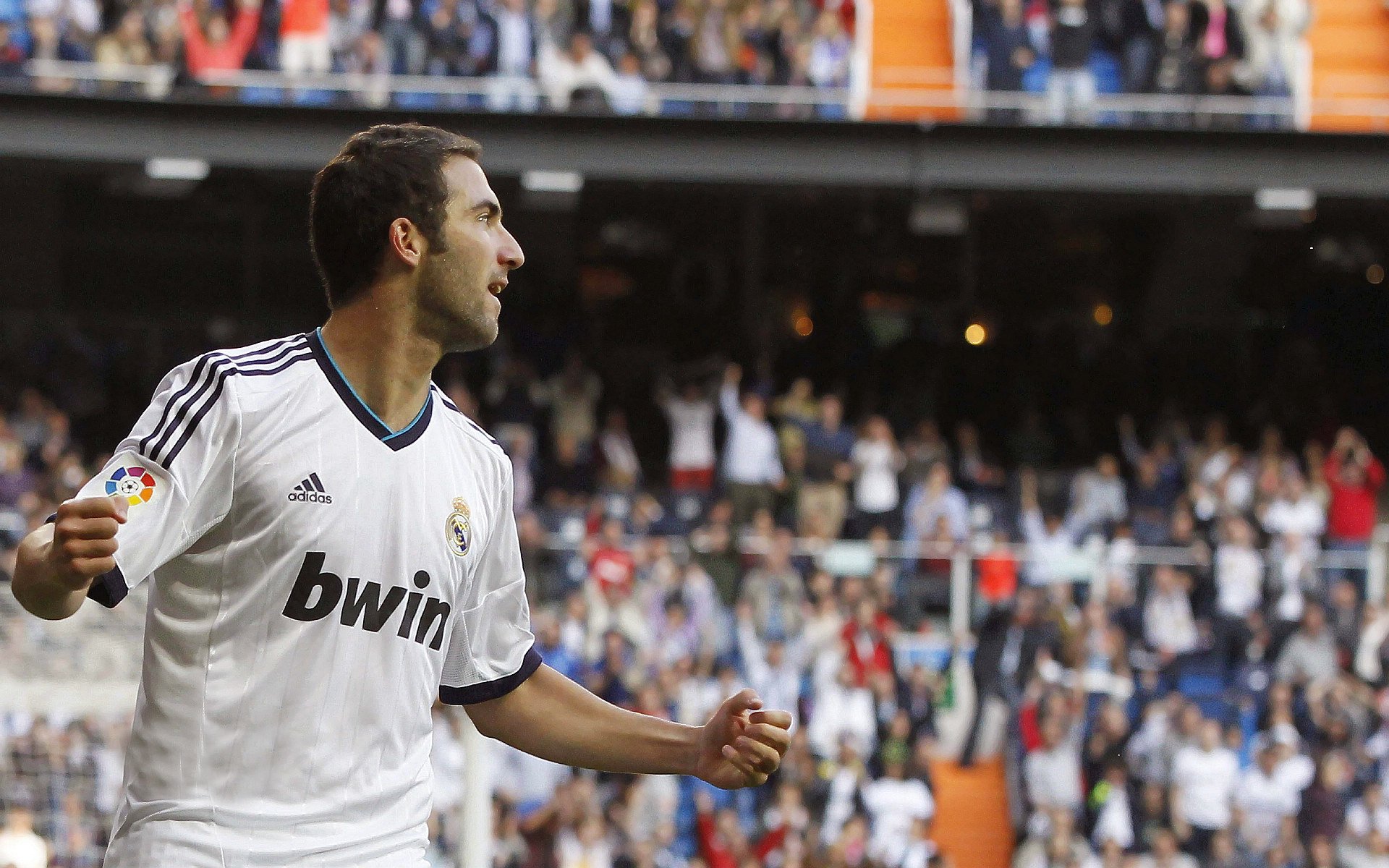 欧洲各国联赛激战正酣，豪门对垒不断，期待精彩表演，欧洲各球队联赛