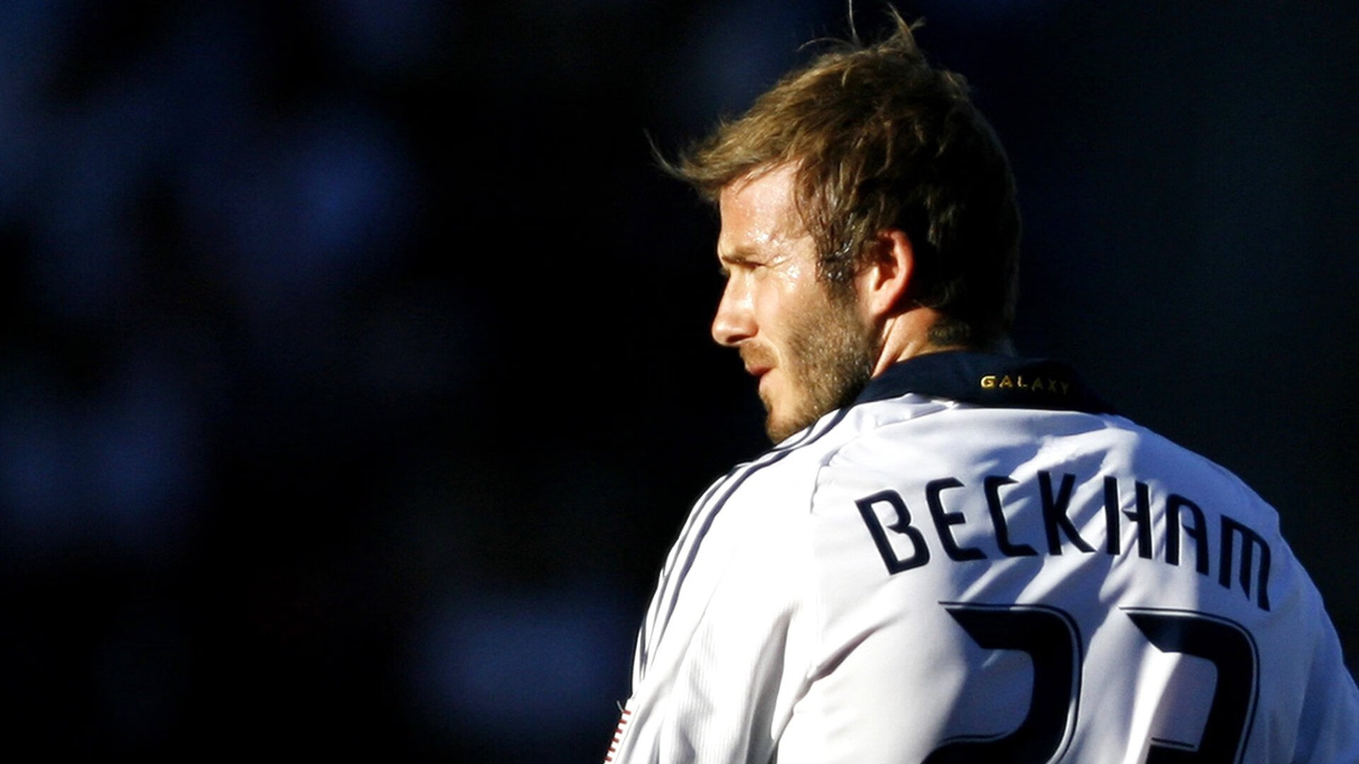 湖人发布经典照片回顾上赛季高光时刻，湖人2021海报